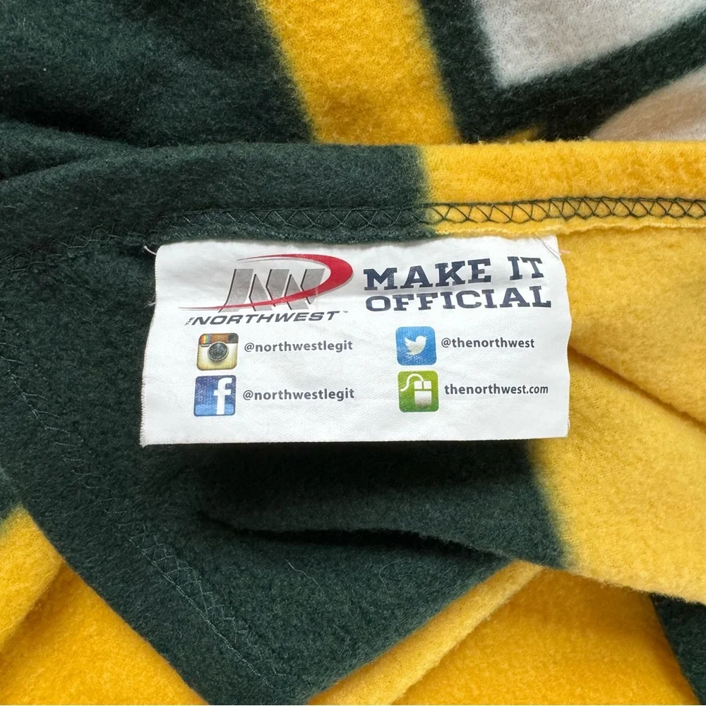 Green Bay Packers NFL Snuggie Wearable Fleece Blanket Northwest Adult OS